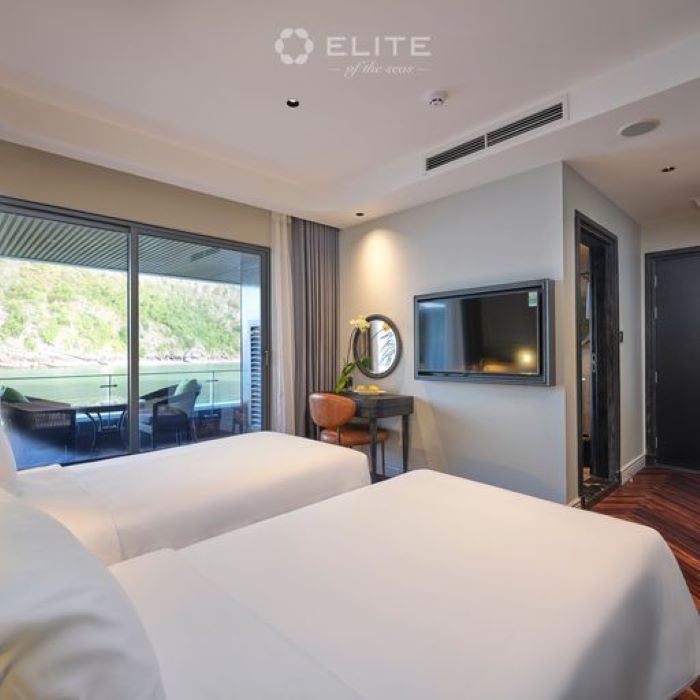 Elite Senior Suite